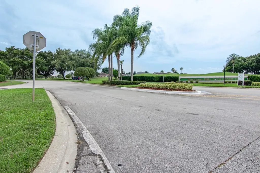 6779 Huntington Hills Boulevard Lakeland FL 33810