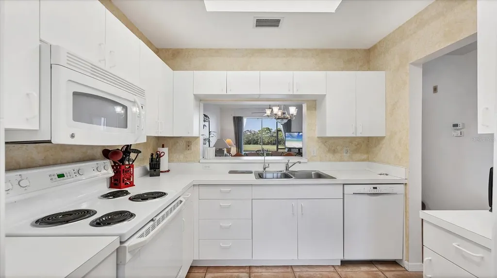 9610 Club South Circle Sarasota FL 34238