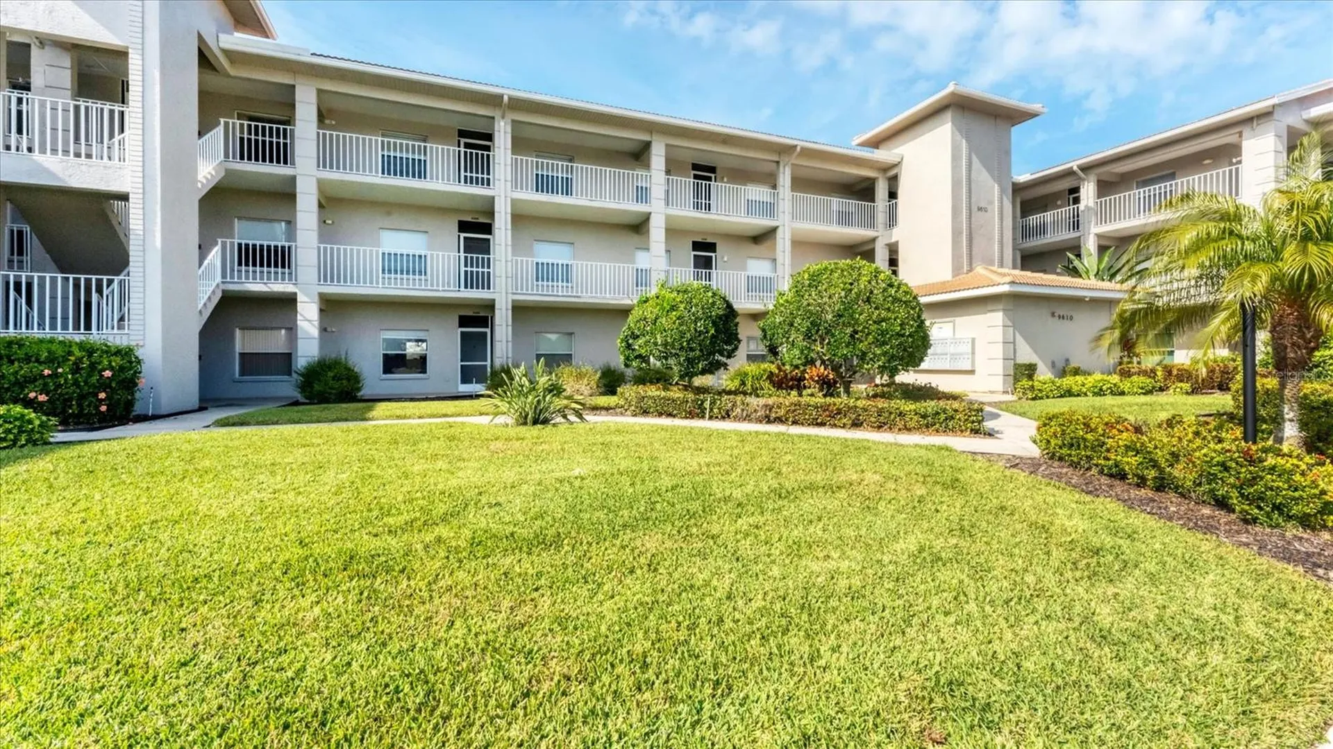 9610 Club South Circle Sarasota FL 34238