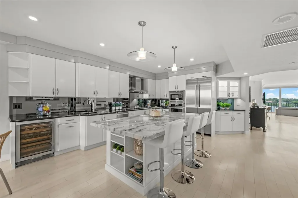 1280 Dolphin Bay Way Sarasota FL 34242