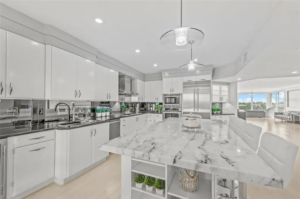 1280 Dolphin Bay Way Sarasota FL 34242