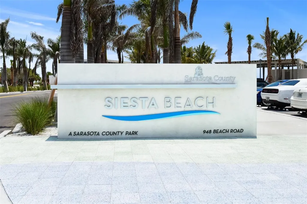 1280 Dolphin Bay Way Sarasota FL 34242