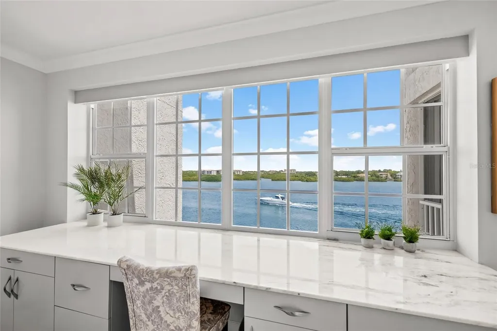1280 Dolphin Bay Way Sarasota FL 34242