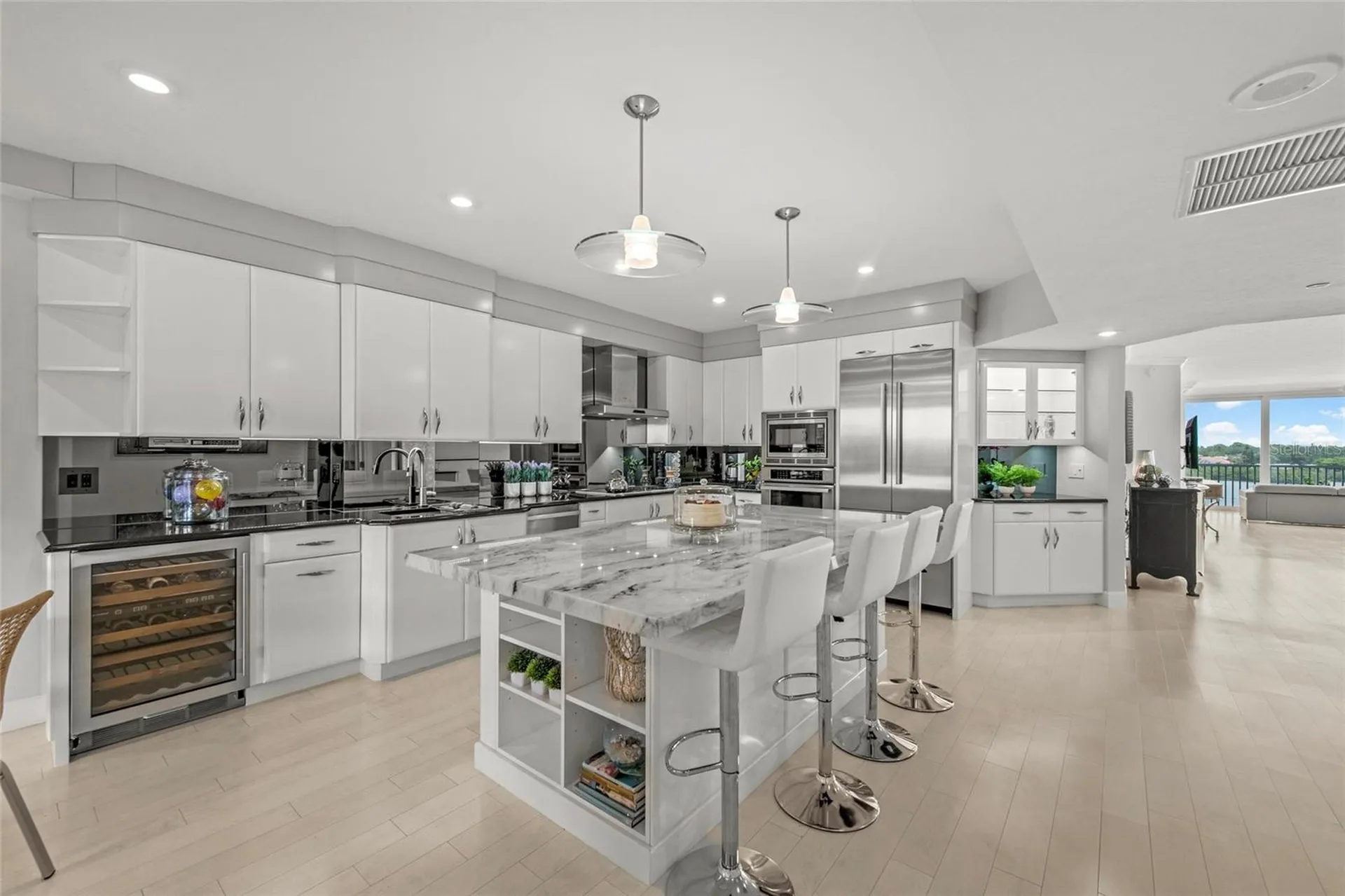 1280 Dolphin Bay Way Sarasota FL 34242