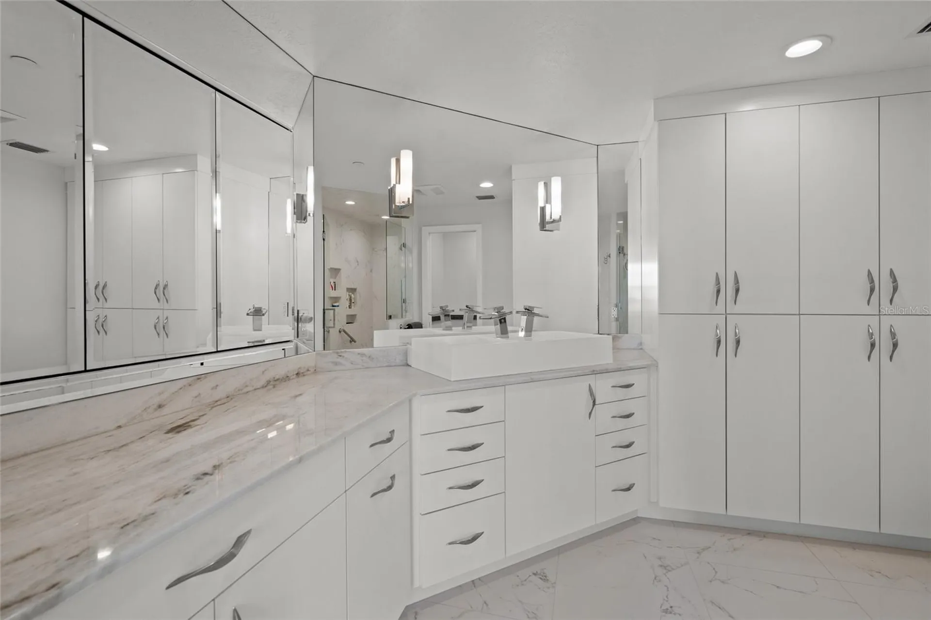 1280 Dolphin Bay Way Sarasota FL 34242
