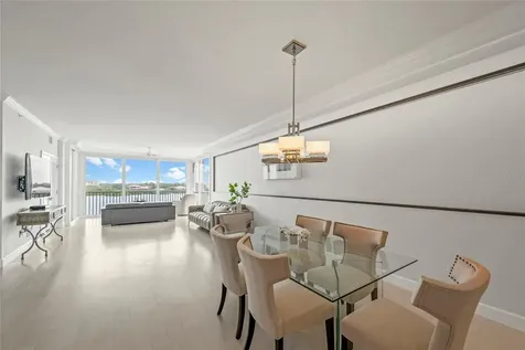 1280 Dolphin Bay Way Sarasota FL 34242