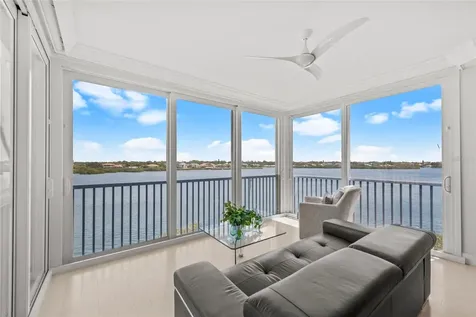 1280 Dolphin Bay Way Sarasota FL 34242