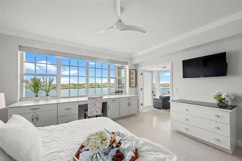 1280 Dolphin Bay Way Sarasota FL 34242