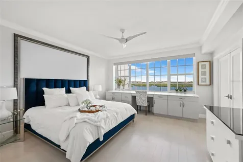 1280 Dolphin Bay Way Sarasota FL 34242