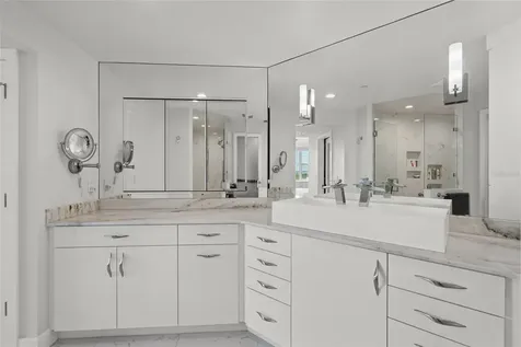 1280 Dolphin Bay Way Sarasota FL 34242