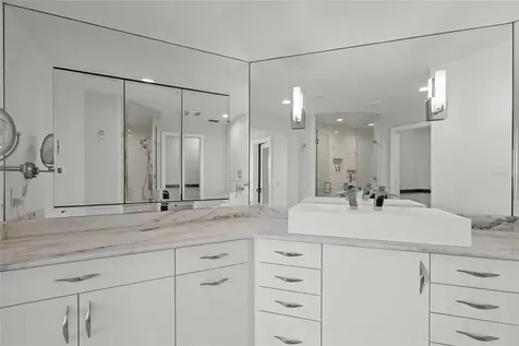 1280 Dolphin Bay Way Sarasota FL 34242