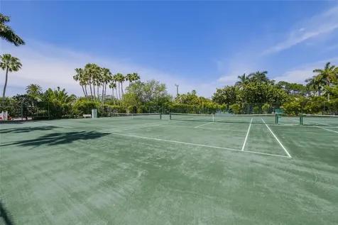 1280 Dolphin Bay Way Sarasota FL 34242