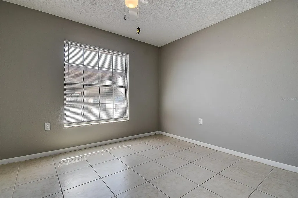 4752 Sunny Loop Holiday FL 34690