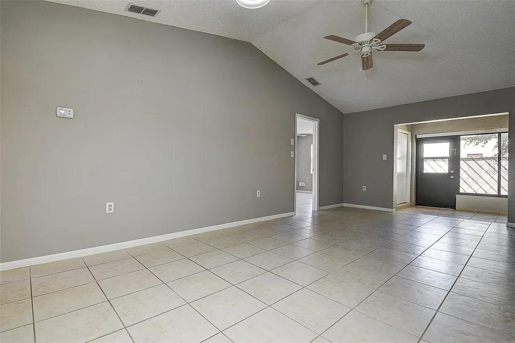 4752 Sunny Loop Holiday FL 34690