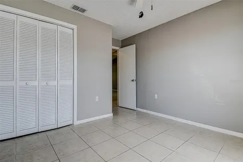 4752 Sunny Loop Holiday FL 34690