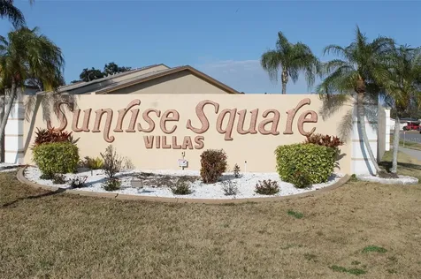 4752 Sunny Loop Holiday FL 34690