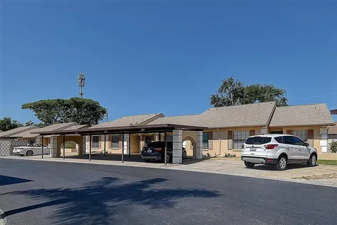 4752 Sunny Loop Holiday FL 34690