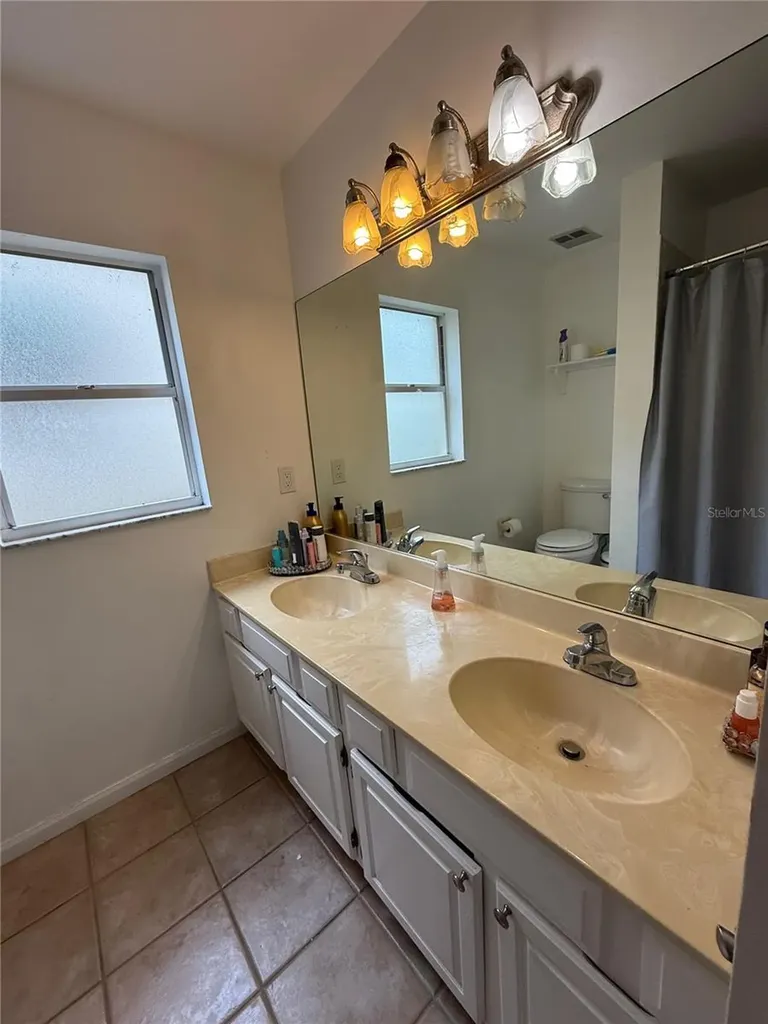 7736 Rollingridge Court Orlando FL 32835