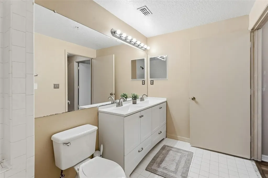 5512 Metrowest Boulevard Orlando FL 32811