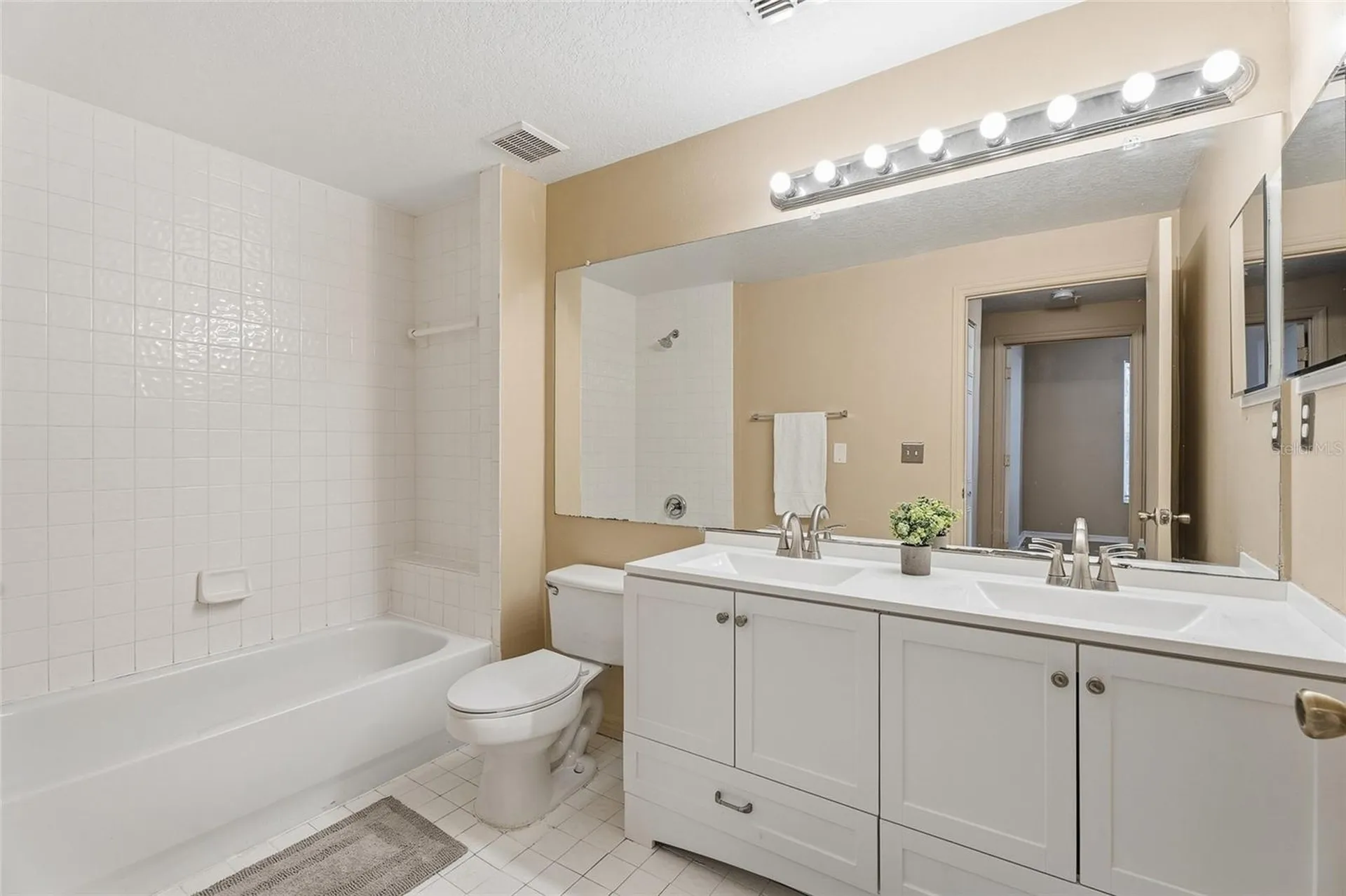 5512 Metrowest Boulevard Orlando FL 32811