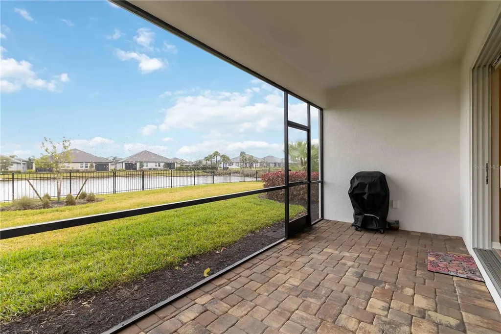 17408 Savory Mist Circle Lakewood Ranch FL 34211