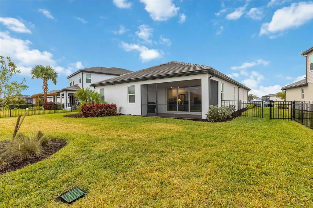 17408 Savory Mist Circle Lakewood Ranch FL 34211