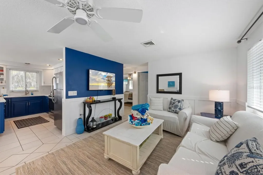 5807 De Palmas Avenue Holmes Beach FL 34217