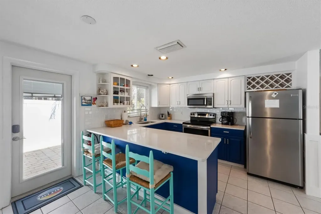 5807 De Palmas Avenue Holmes Beach FL 34217
