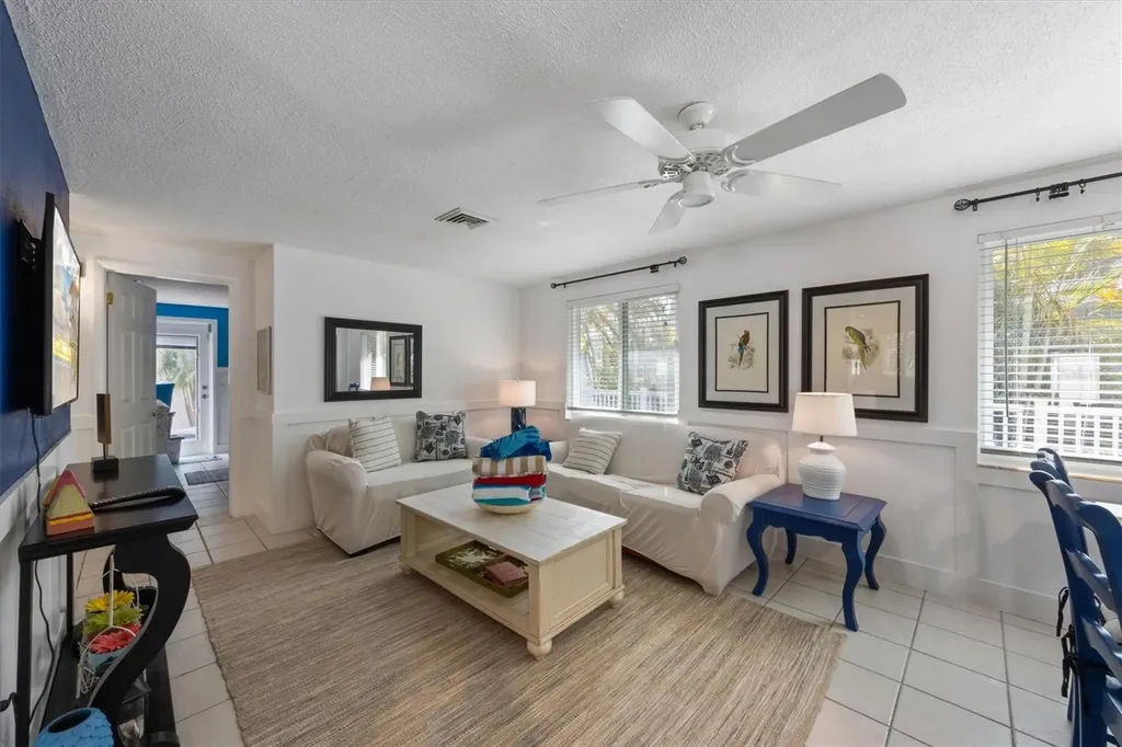 5807 De Palmas Avenue Holmes Beach FL 34217
