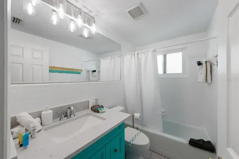 5807 De Palmas Avenue Holmes Beach FL 34217