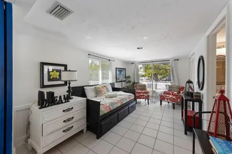 5807 De Palmas Avenue Holmes Beach FL 34217