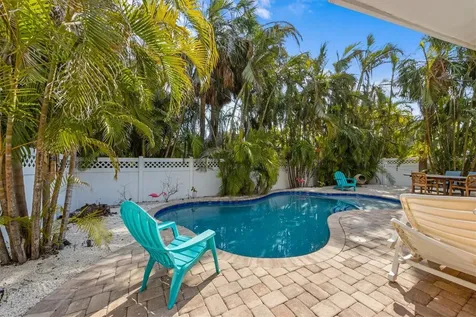 5807 De Palmas Avenue Holmes Beach FL 34217