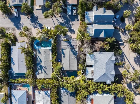 5807 De Palmas Avenue Holmes Beach FL 34217