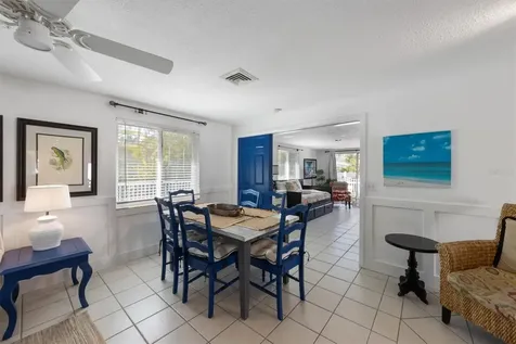 5807 De Palmas Avenue Holmes Beach FL 34217