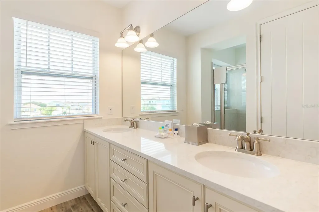 8009 Surf Street Kissimmee FL 34747