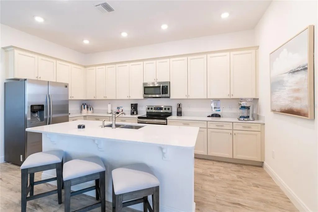 8009 Surf Street Kissimmee FL 34747