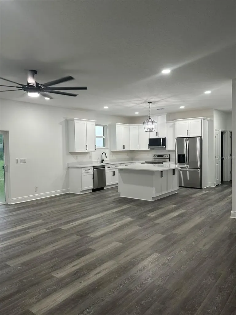 13311 Midway Avenue Astatula FL 34705