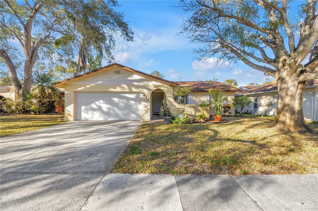 6825 Circlecreek Drive Pinellas Park FL 33781