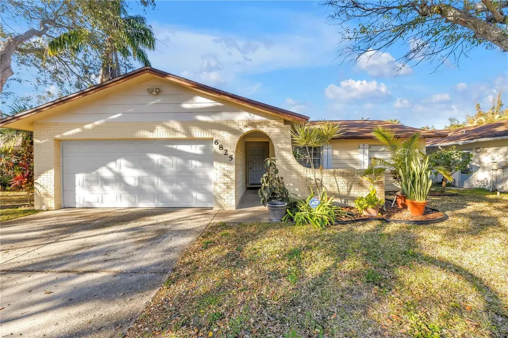 6825 Circlecreek Drive Pinellas Park FL 33781