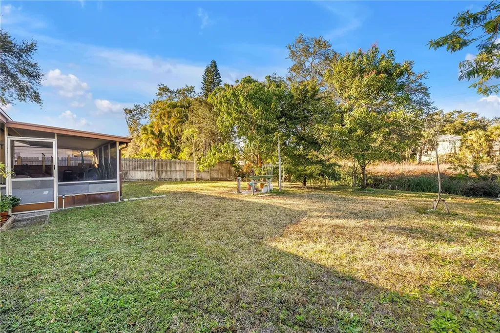 6825 Circlecreek Drive Pinellas Park FL 33781