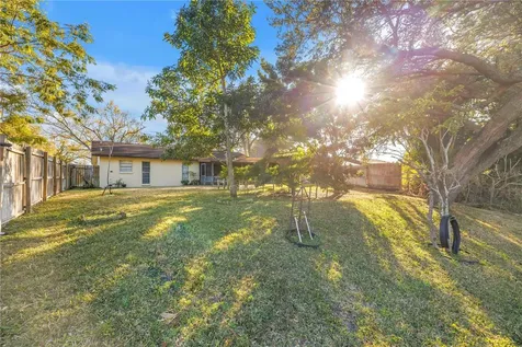 6825 Circlecreek Drive Pinellas Park FL 33781