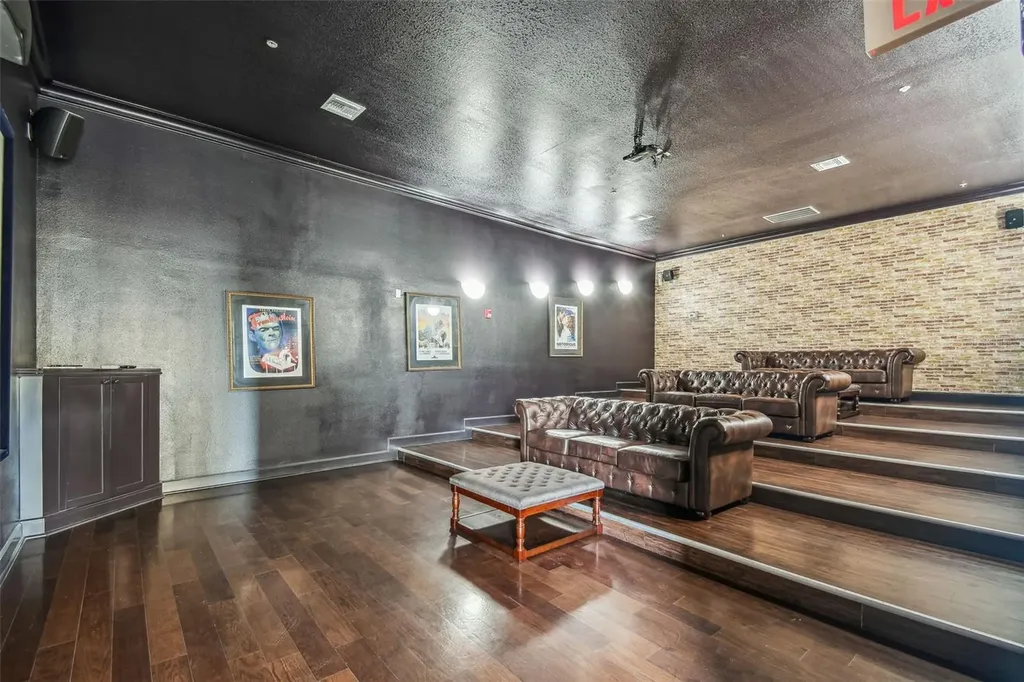1910 E Palm Avenue Tampa FL 33605