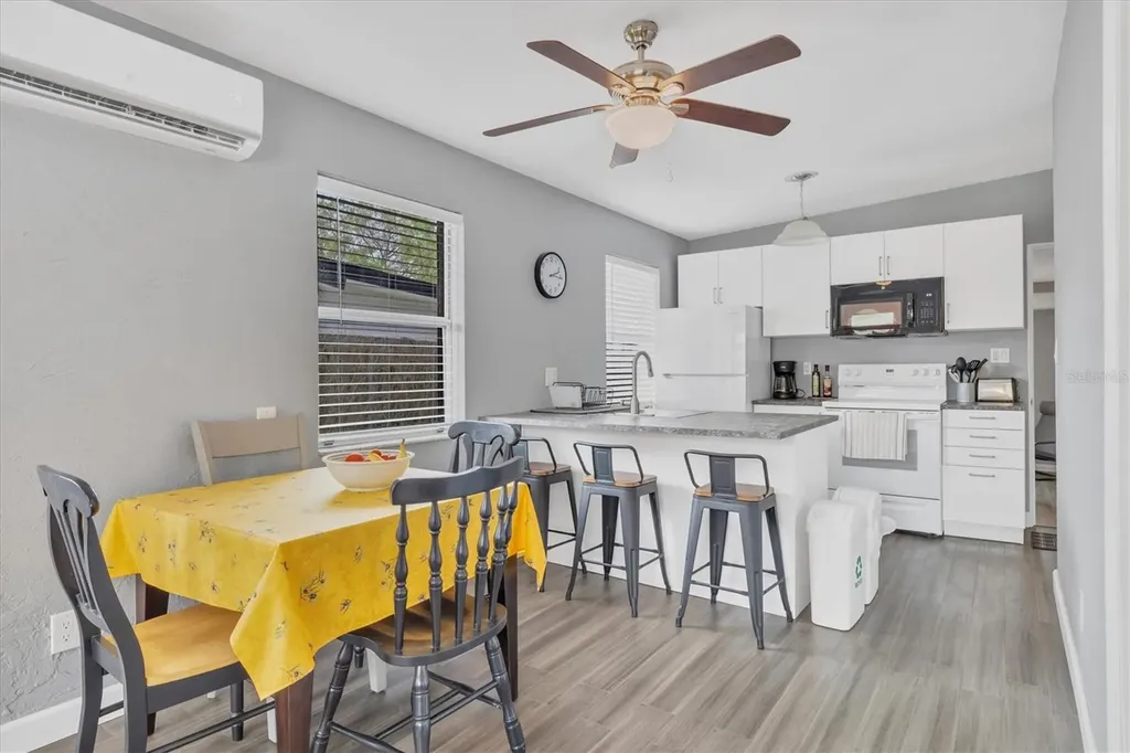 2305 Novus Street Sarasota FL 34237