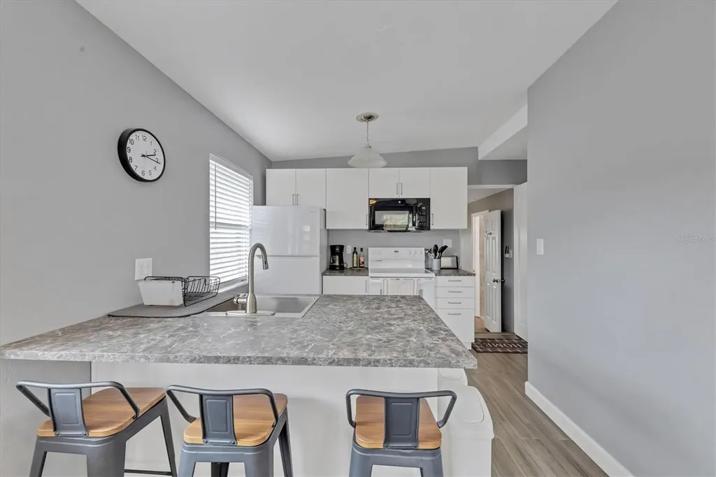 2305 Novus Street Sarasota FL 34237