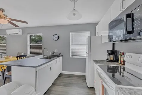 2305 Novus Street Sarasota FL 34237
