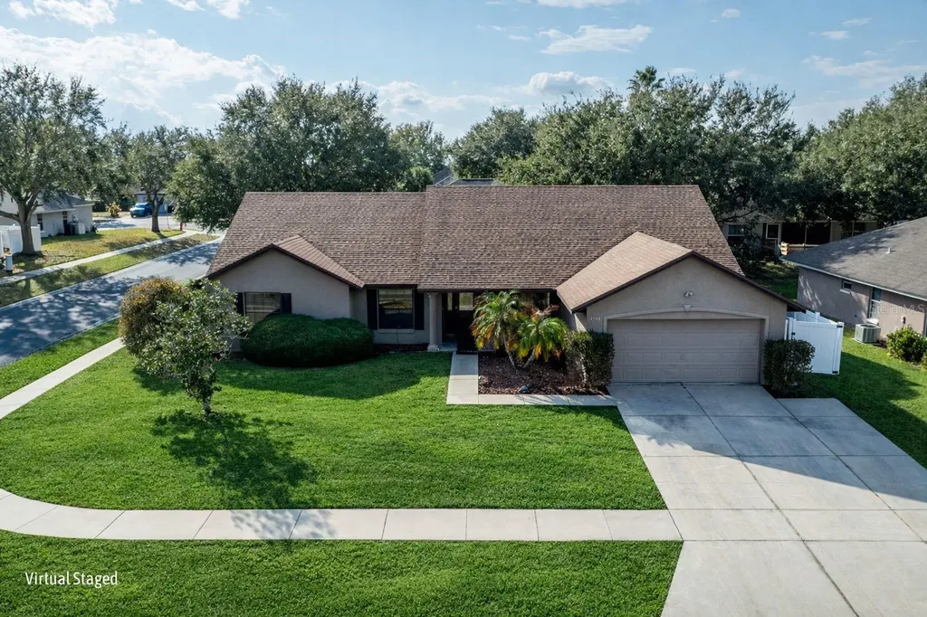 4530 Treasure Cay Road Tavares FL 32778
