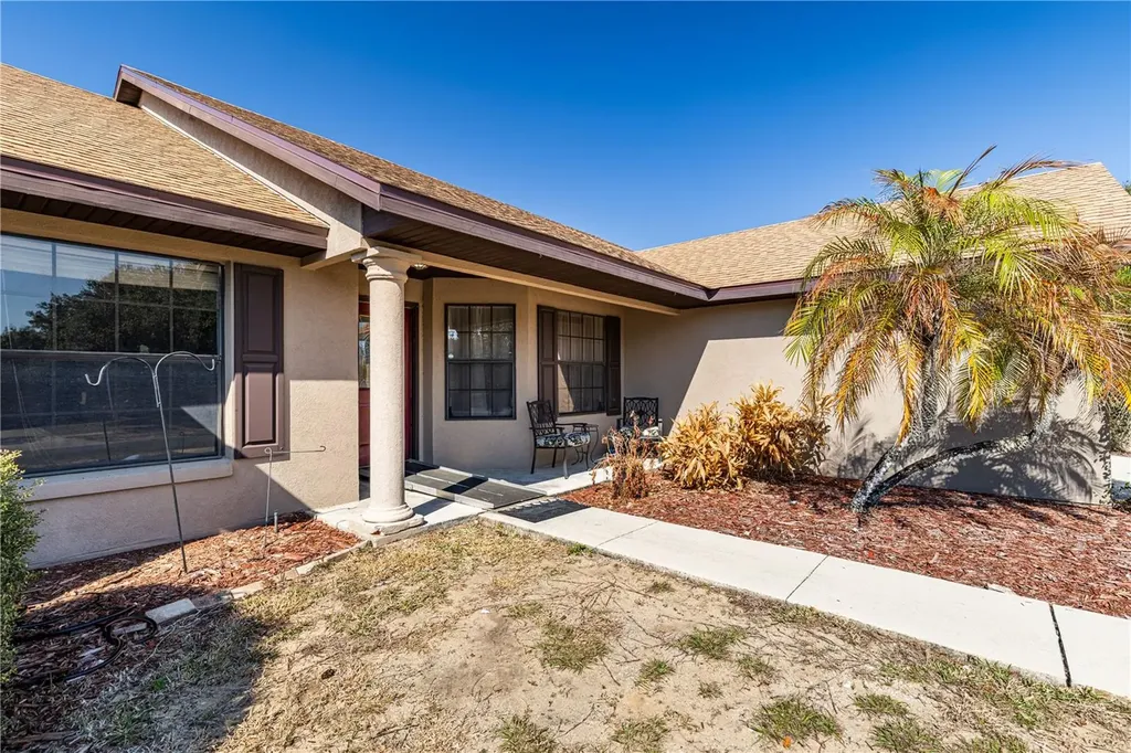 4530 Treasure Cay Road Tavares FL 32778
