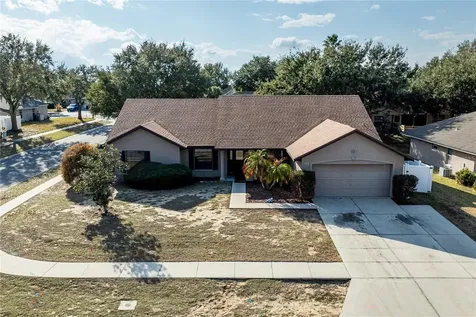 4530 Treasure Cay Road Tavares FL 32778