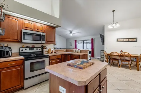 4530 Treasure Cay Road Tavares FL 32778
