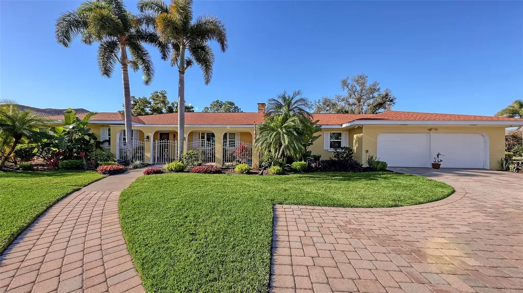 844 Magellan Drive Sarasota FL 34243